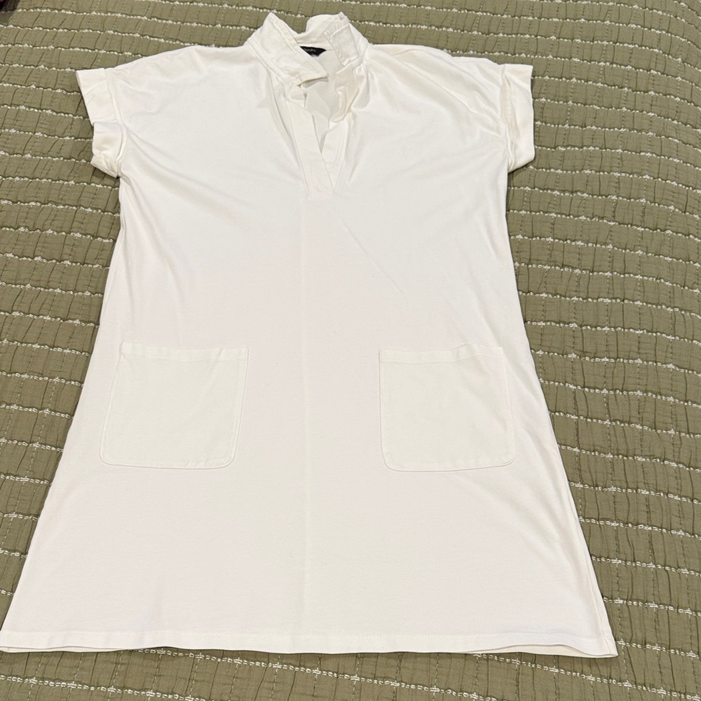 White Short Sleeve Dress with Front Patch Pockets